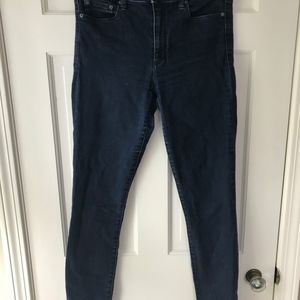 GAP dark wash Resolution True Skinny jeans